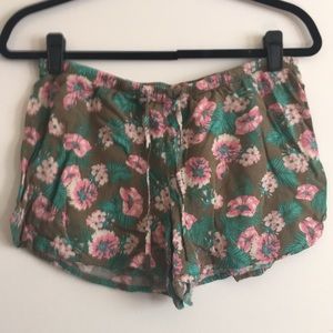 Shorts with flowers